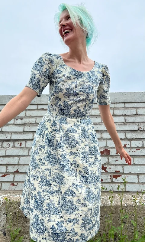 Winter Chippy Dress - Navy Village Toile